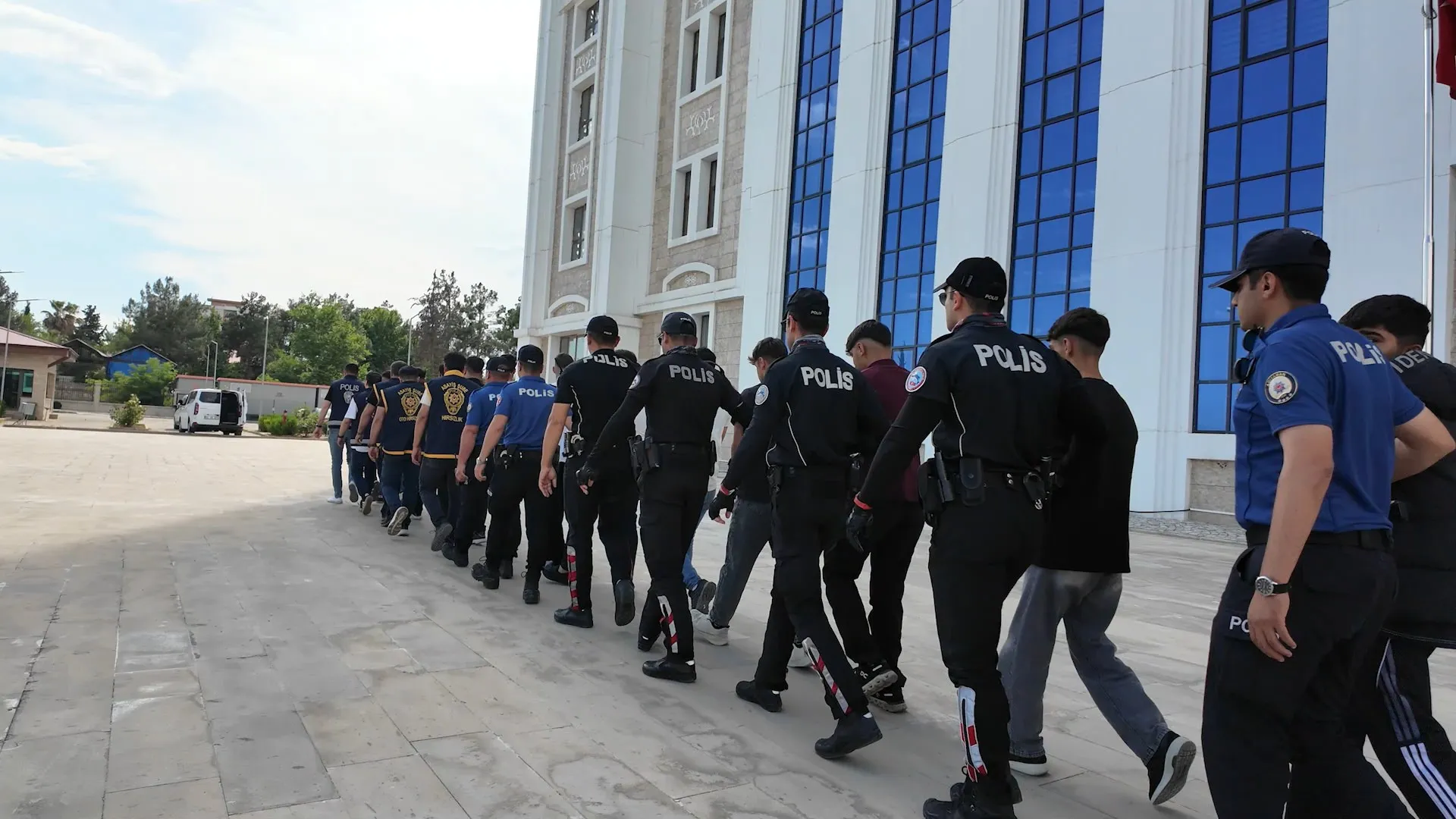 Adıyaman'da 14 şüpheli gözaltına alındı