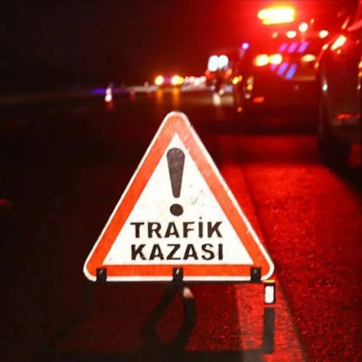 Ankara'da otomobil 3 araca çarptı