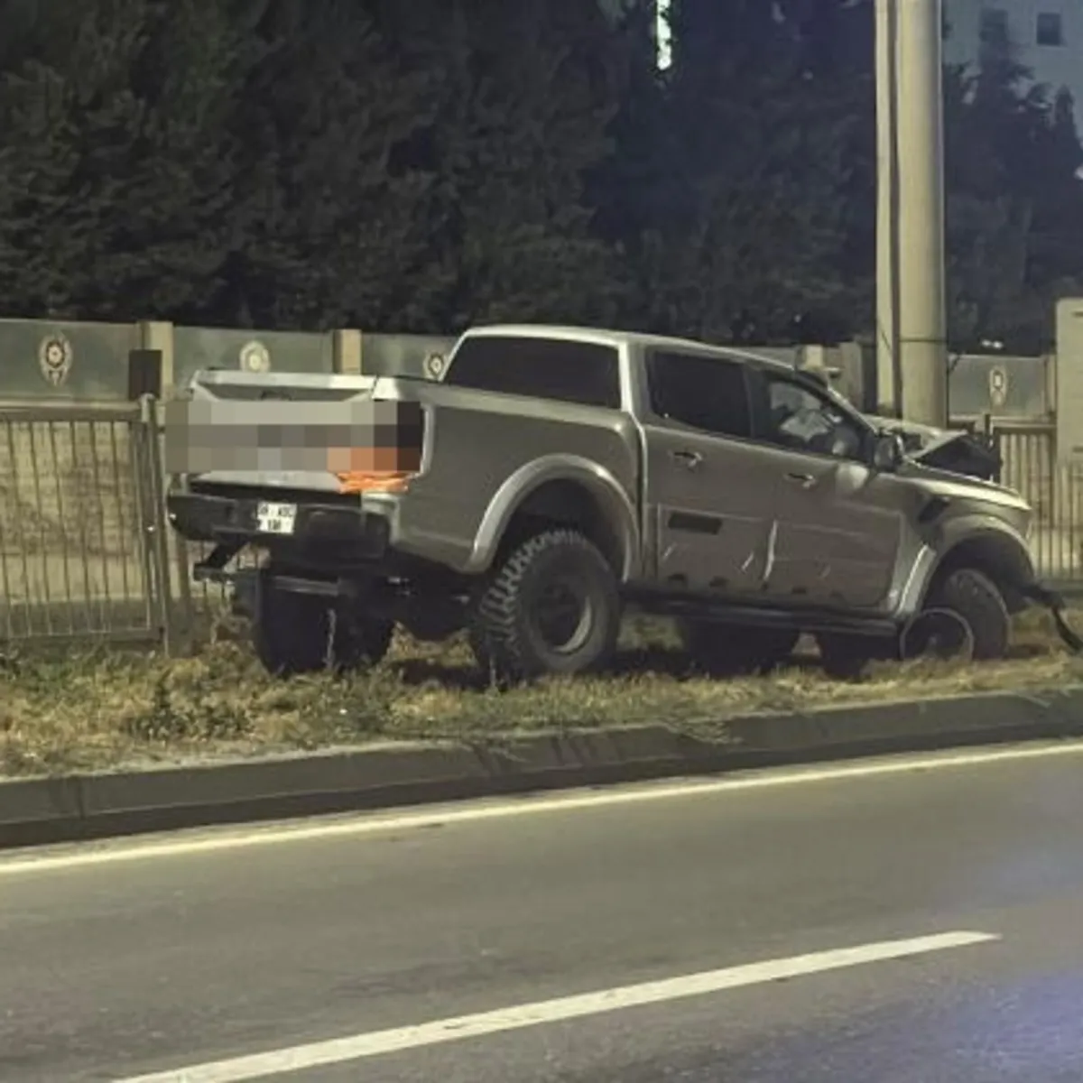 Arazi aracı PTS direğine çarptı: 1 yaralı