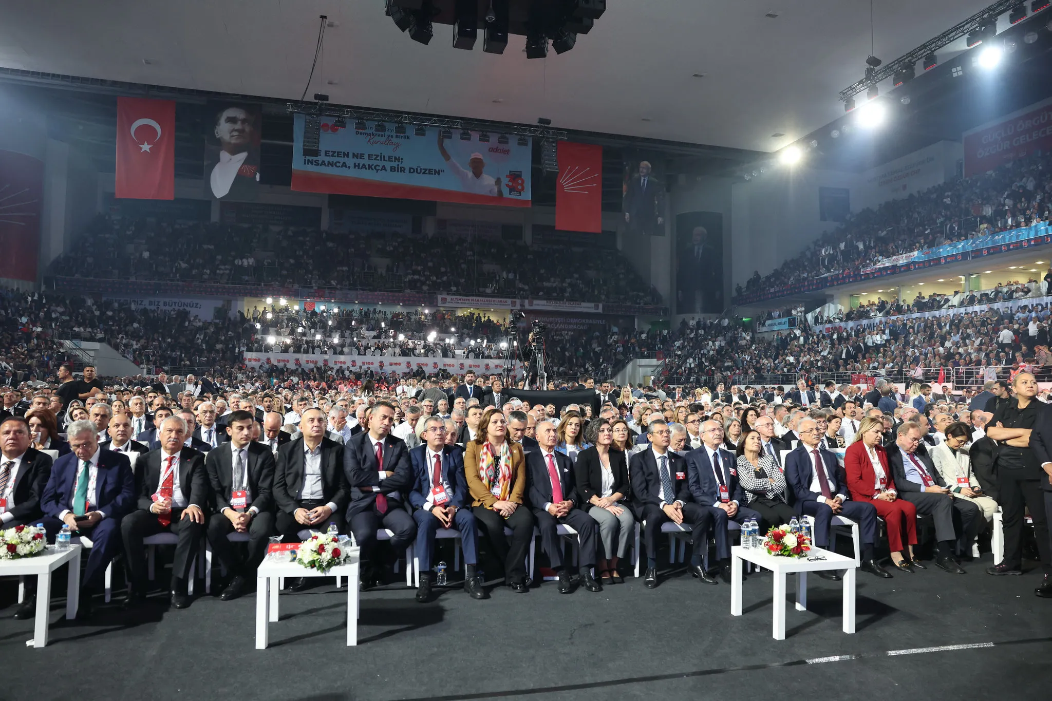 CHP'de Kriz Derinleşiyor