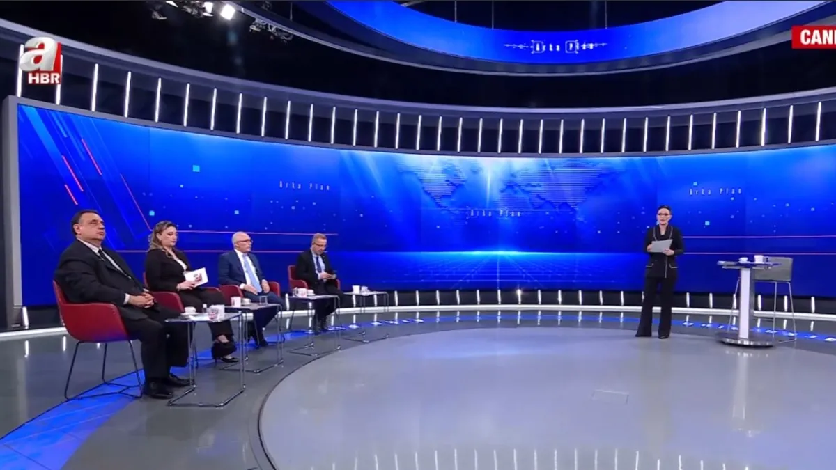 CHP'de Yat Eğlencesi Tartışması