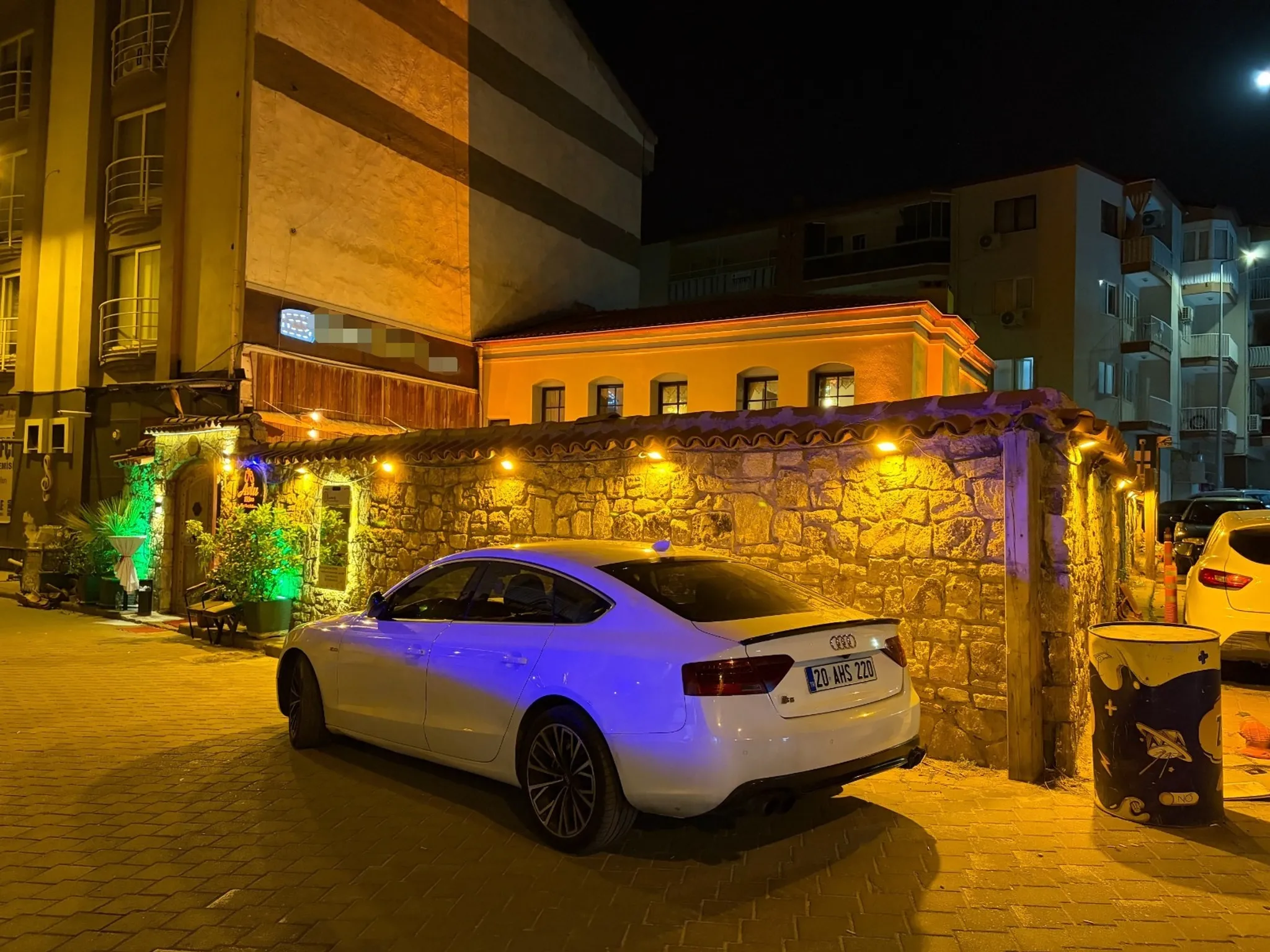 Denizli'de restorana silahlı saldırı