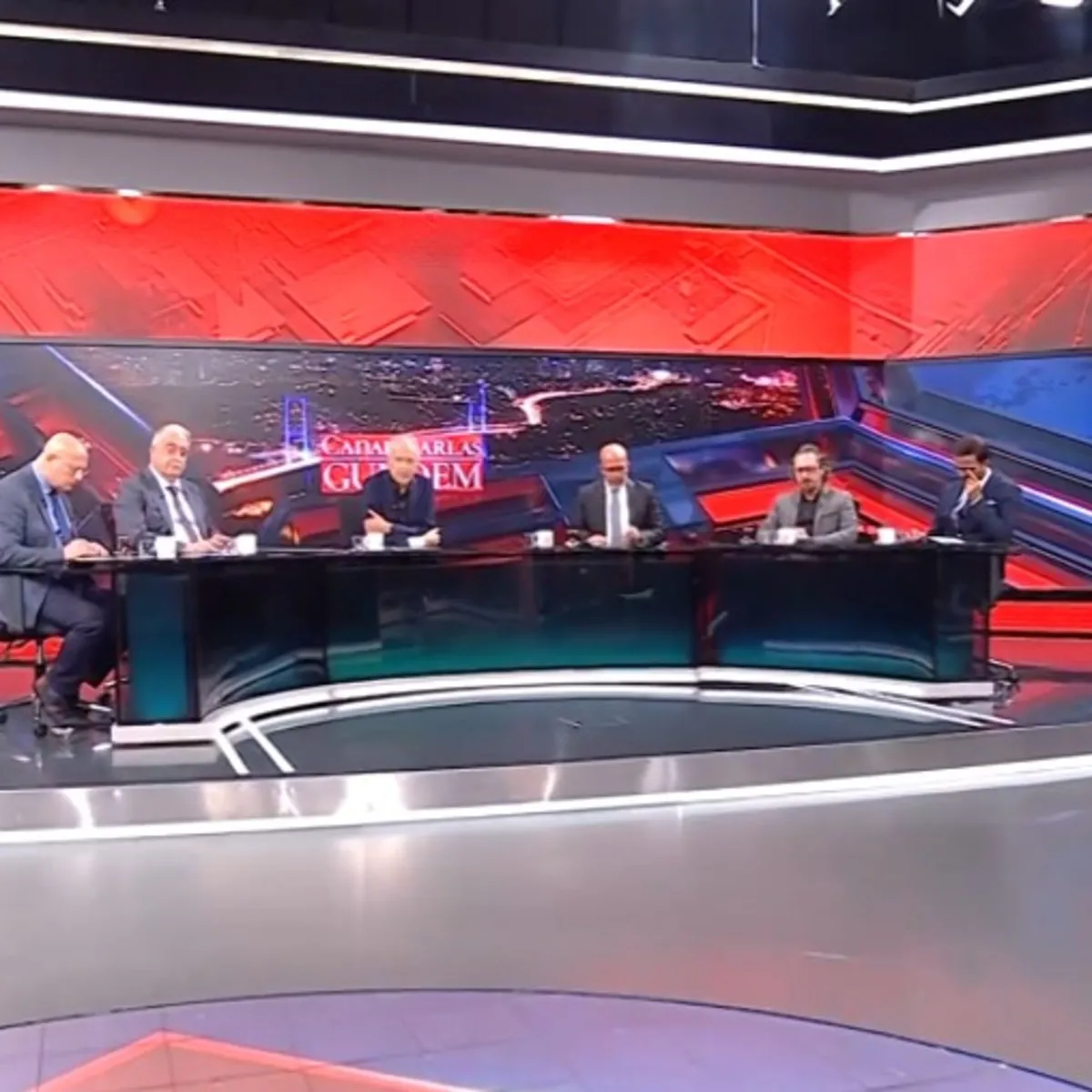FETÖ'nün son umudu Yeni Parti mi sorusuna yanıt arandı.