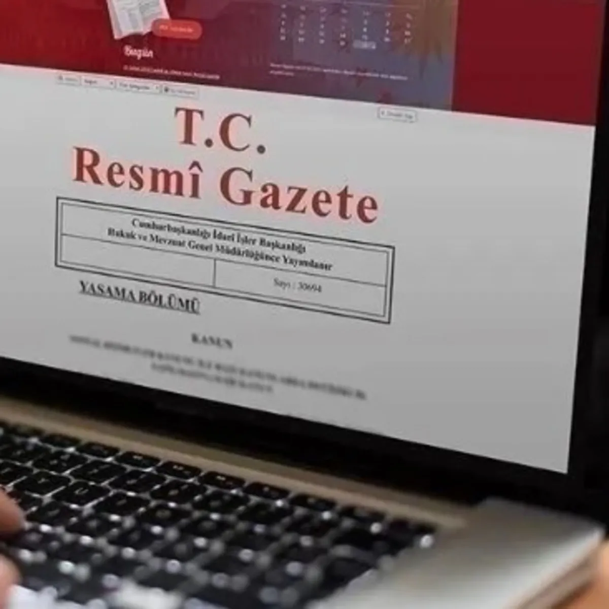 Hakim ve savcıların görevde yükselme kararları yayımlandı