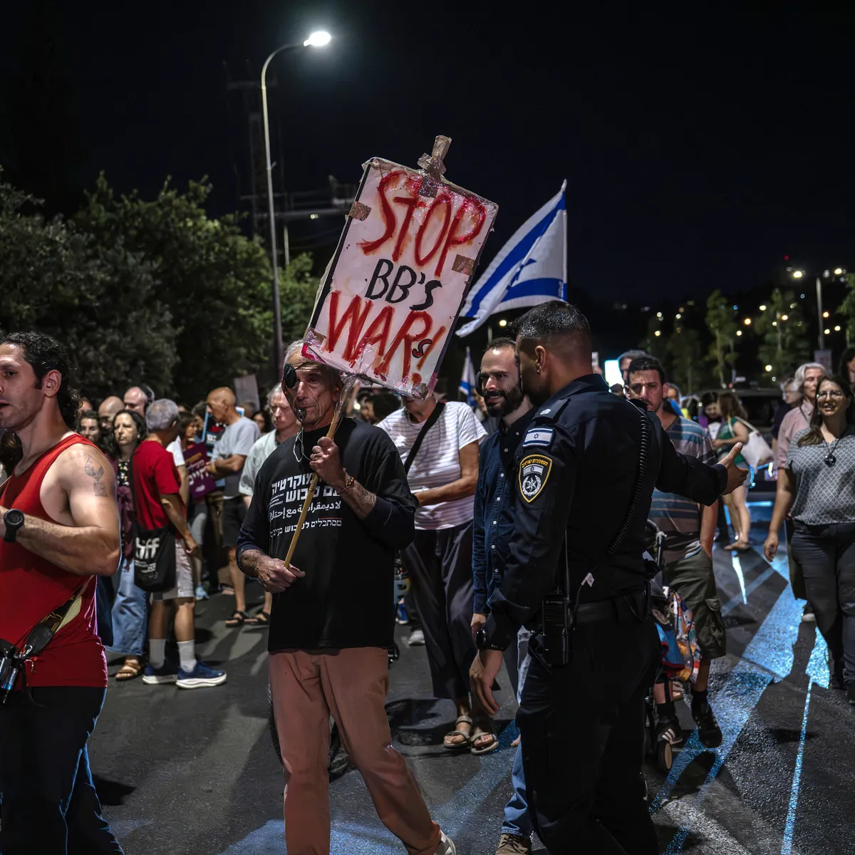 İsrail'de hükümete karşı protestolar büyüyor