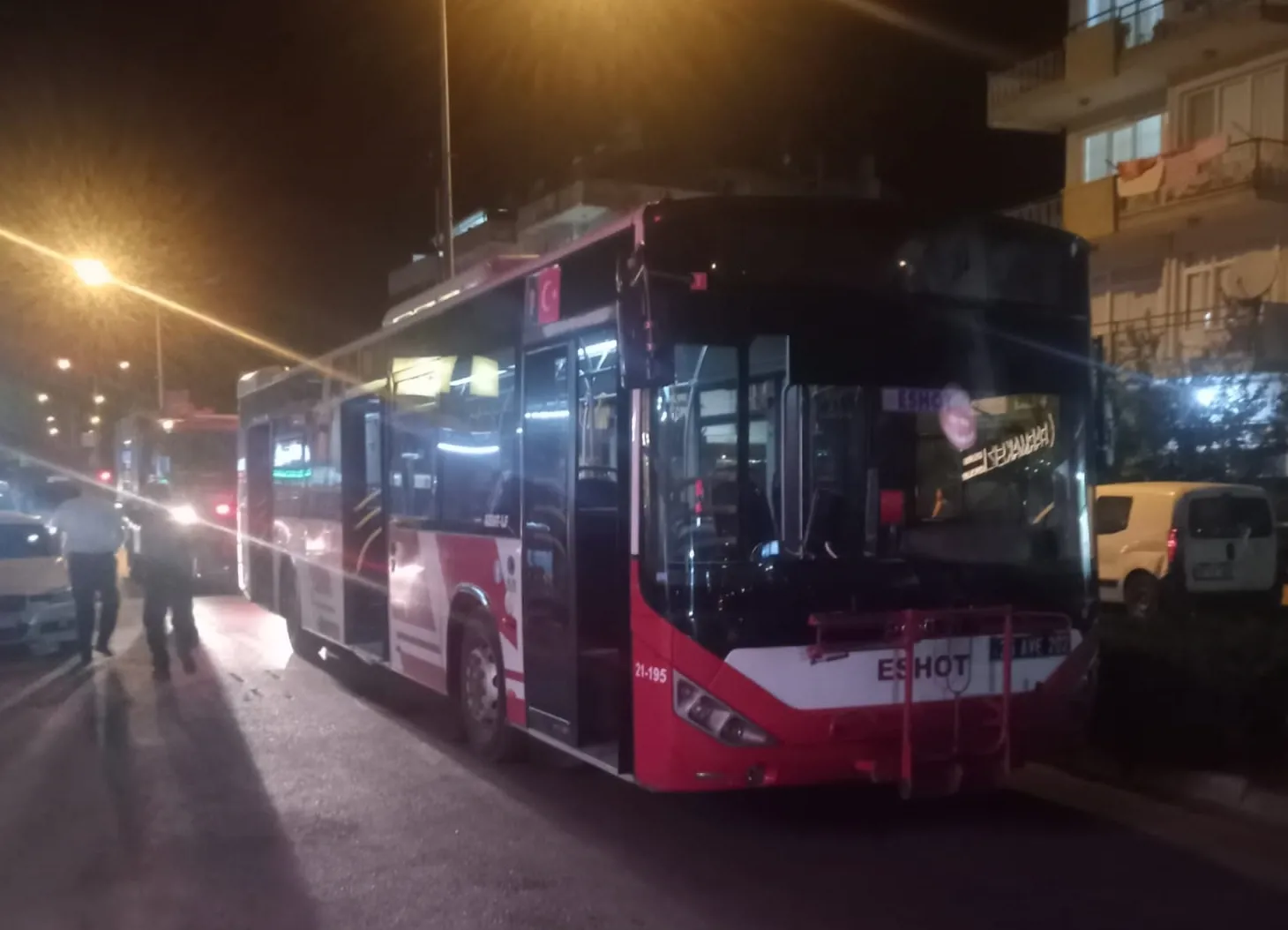 İzmir'de belediye otobüsünde yangın çıktı