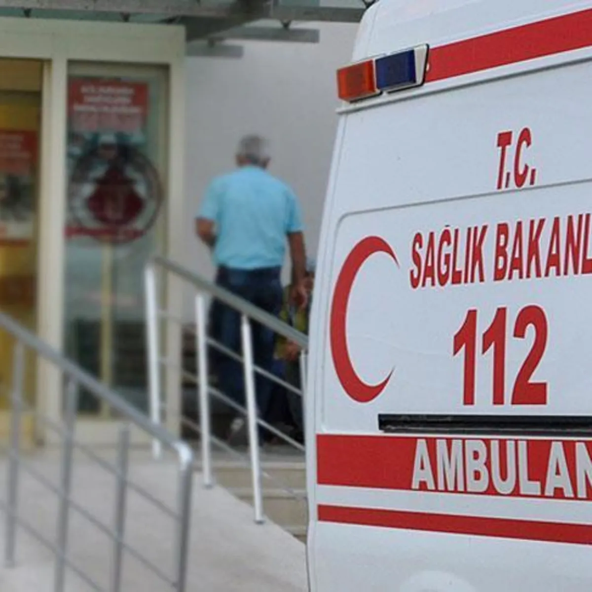 Mevlitte ikram edilen yemeklerden sonra 13 kişi hastaneye kaldırıldı