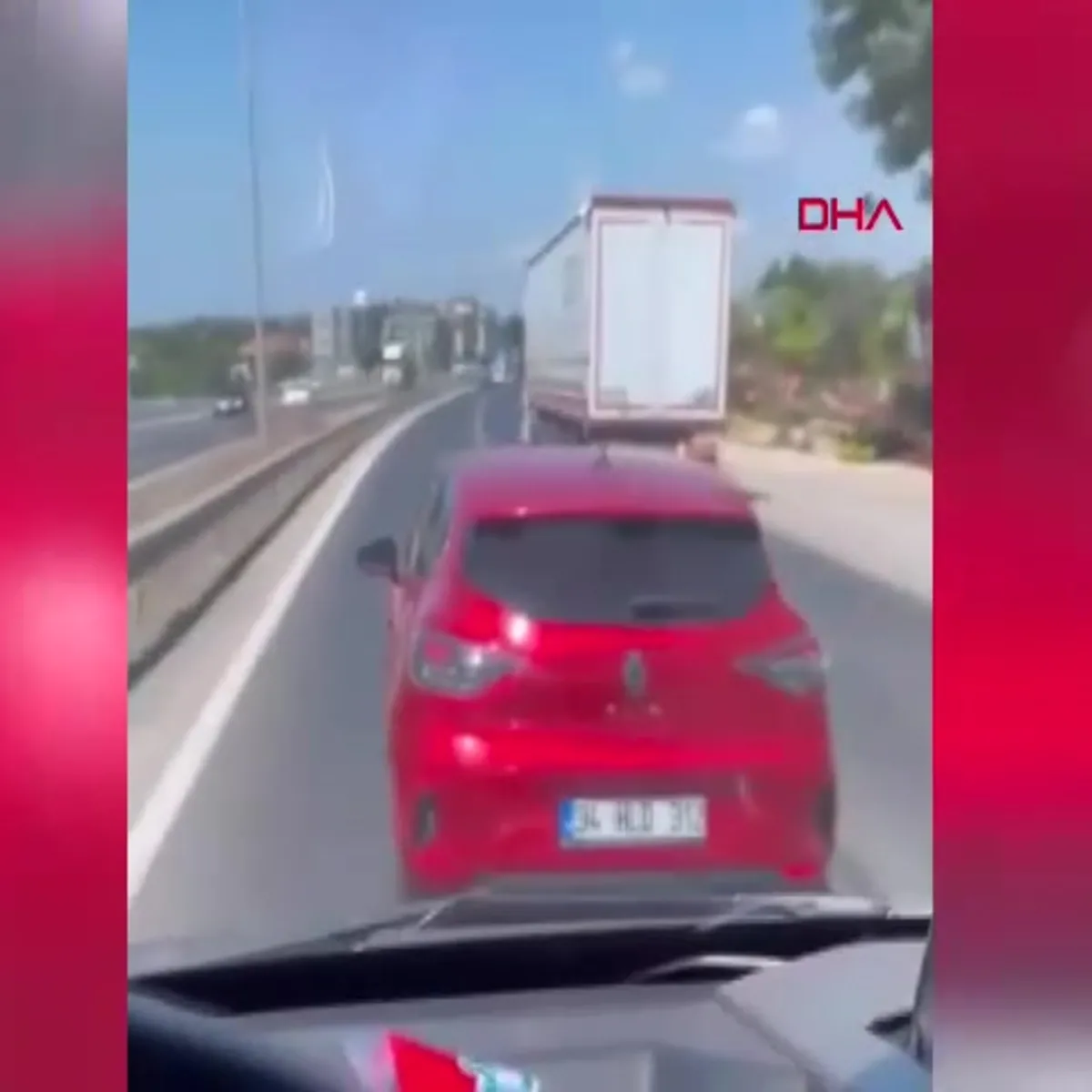 Silivri'de sürücü ambulansa yol vermedi