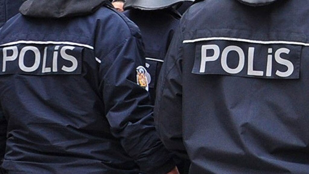 pkkkcknin-fransa-yapilanmasinda-yer-alan-medeni-altundere-yakalandi-pVOIttvfjpg - revizyonhaber